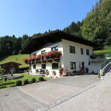 Haus Am Waldrand Apartment
